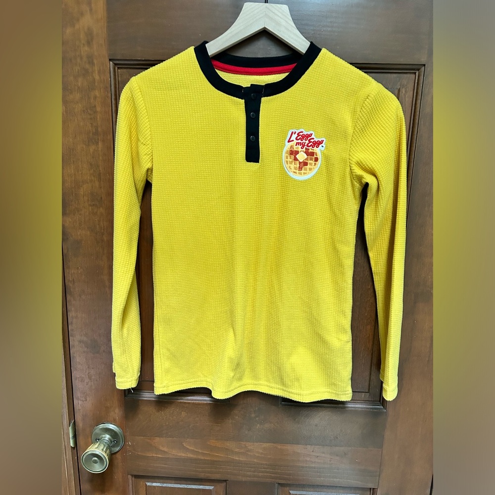 💜 CLEARANCE KELLOGGS L’eggo my Eggo Yellow Waffle Weave kids shirt. Size L